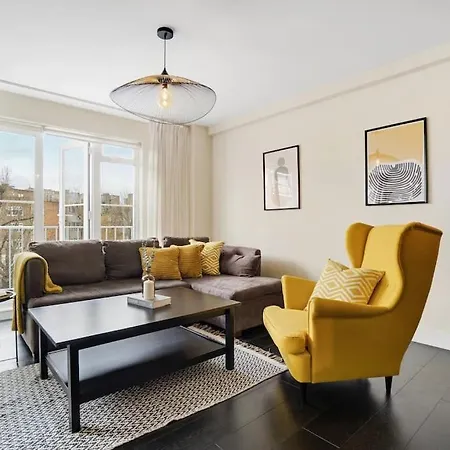 The Camden Bright & Beautiful 2-bed Retreat