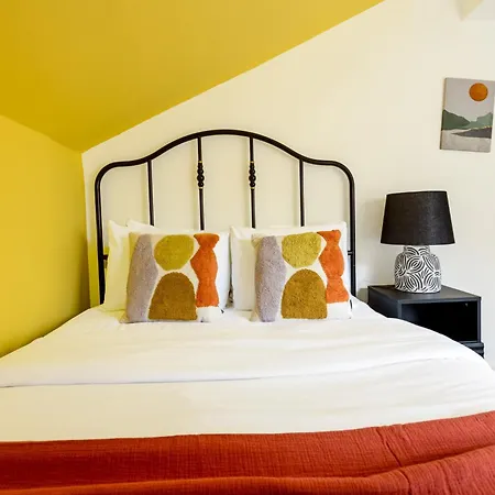 Peacefully Set 2level 2br Btw Brixton & Camberwell London