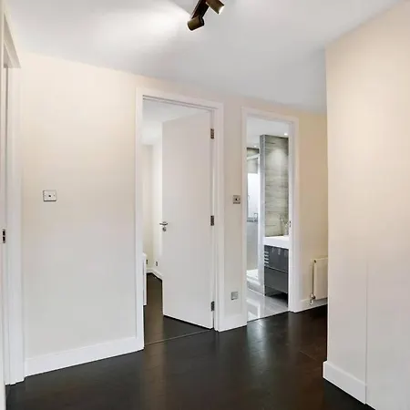 The Camden Bright & Beautiful 2-bed Retreat Apartment