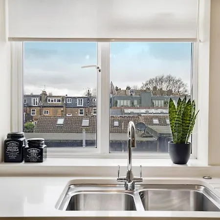 The Camden Bright & Beautiful 2-bed Retreat Apartment
