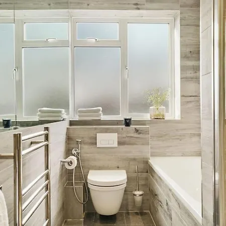The Camden Bright & Beautiful 2-bed Retreat * Londýn