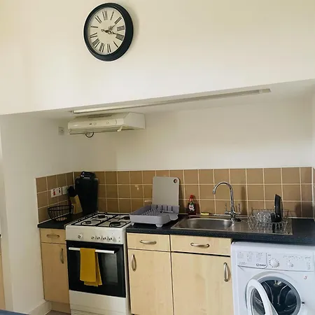 Apartment Bustling Western London