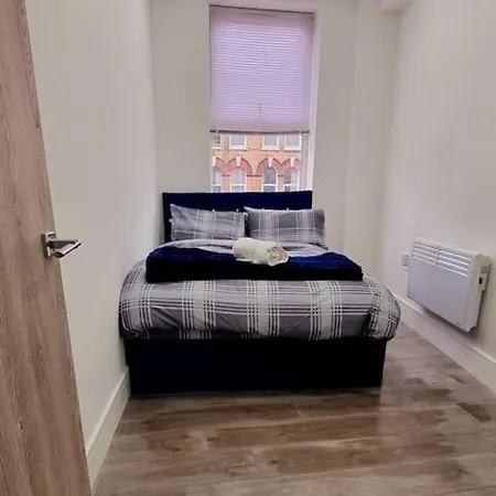 Apartment 2 Bed Cosy Flat Close To Bus & Tube Station