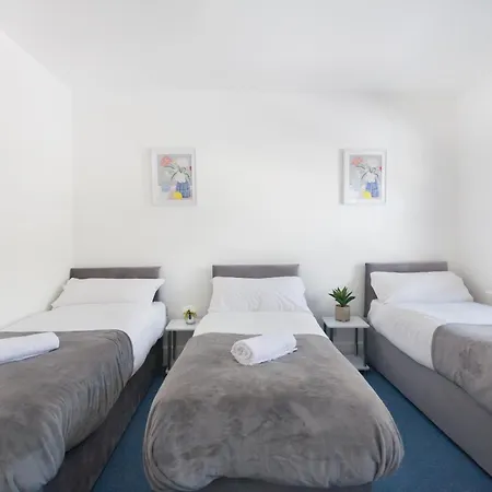 Budget Center Aldgate - Tower Bridge * Londen