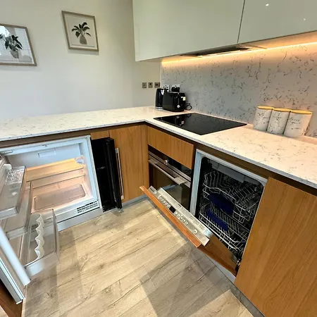 Tower Bridge, Luxury Flat With Beautiful Garden Views Apartment