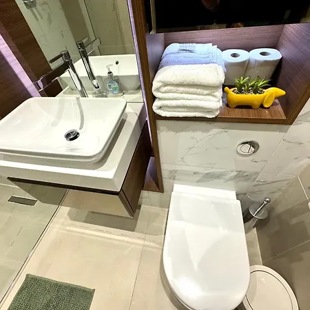 Tower Bridge, Luxury Flat With Beautiful Garden Views * London