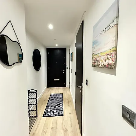 Tower Bridge, Luxury Flat With Beautiful Garden Views Apartment London