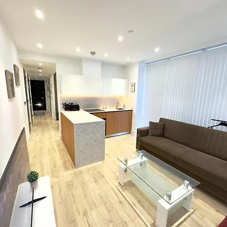Tower Bridge, Luxury Flat With Beautiful Garden Views London