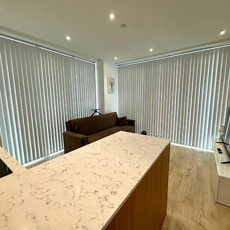 Tower Bridge, Luxury Flat With Beautiful Garden Views London