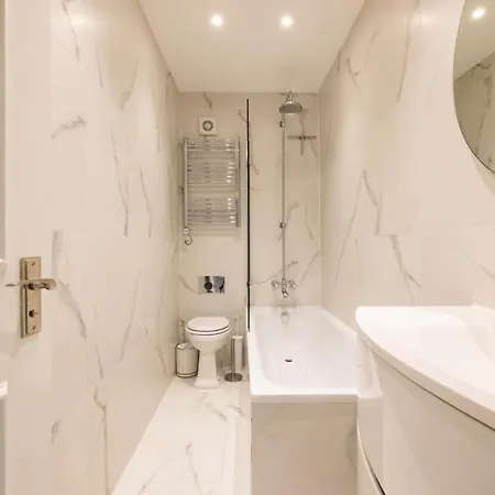 Apartment Cosy And Stylish Chelsea 2 Bedroom Flat *
