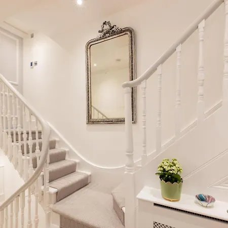 The Montagu - 2 Bedrooms With Terrace In Kensington *