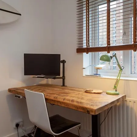 Stylish 1 Bedroom In Hackney Apartment London
