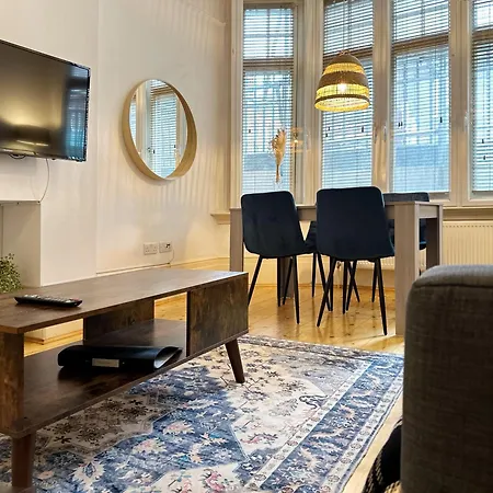 Oliver Place In Holborn - 2 Double Beds, 1 Sofa Bed, Great Location *