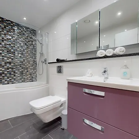 Beautiful 2bed With Lift In Kensington Apartment London