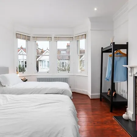 Apartment Kew Village- Modern Pets Welcome 3bed Richmond (Greater London)