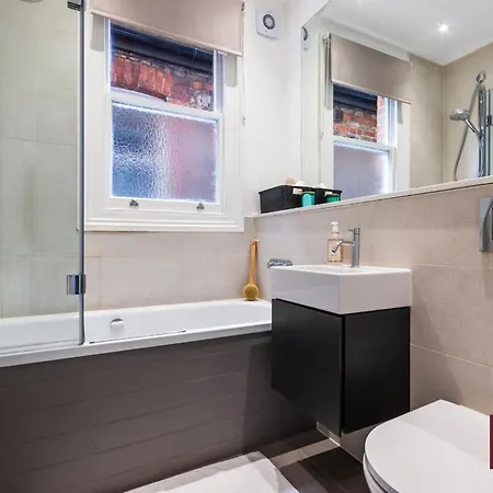 Kew Village- Modern Pets Welcome 3bed * Richmond (Greater London)