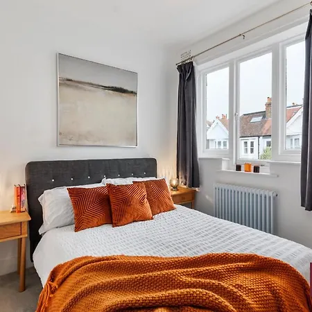 Kew Village- Modern Pets Welcome 3bed Apartment *