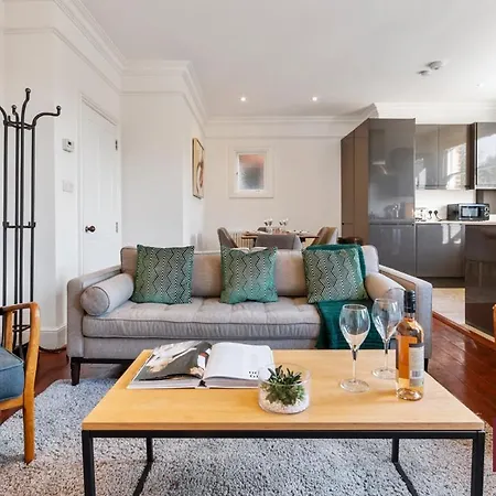 Kew Village- Modern Pets Welcome 3bed Apartment Richmond (Greater London)