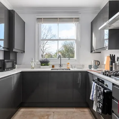 Kew Village- Modern Pets Welcome 3bed Richmond (Greater London)