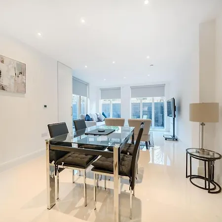 Apartment Amazing 3 Bedroom Flat In The Heart Of Wimbledon