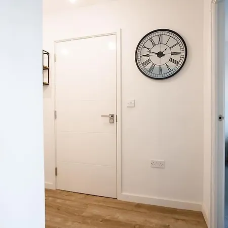 Beautiful & Contemporary Queensbury Retreat * Harrow