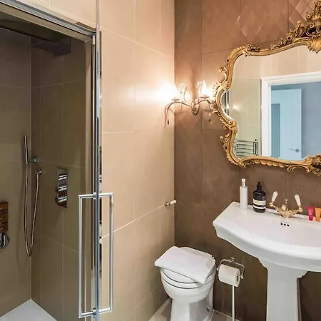 Apartment Central Harrods Super King 1br 2bed Ac London