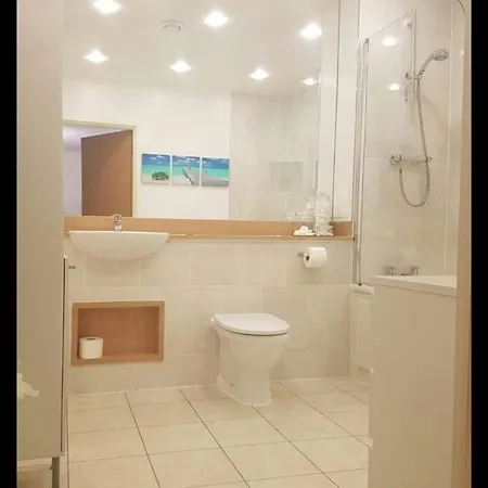 Luxury 2 Bedroom Flat In Central Apartment London