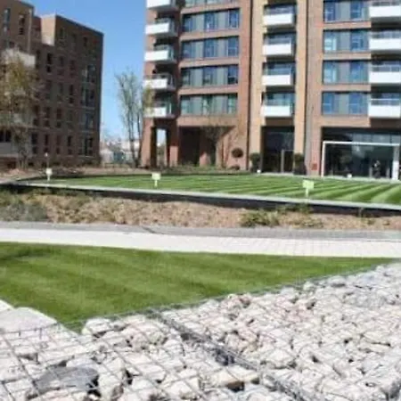 Luxury 2 Bedroom Flat In Central