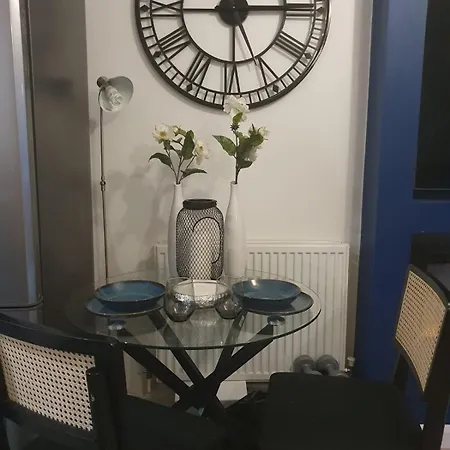Luxury 2 Bedroom Flat In Central Apartment London