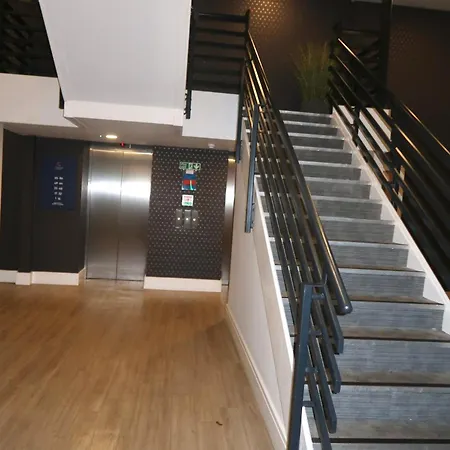Luxury Capella Court *