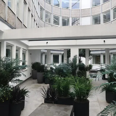 Apartment Luxury Capella Court London