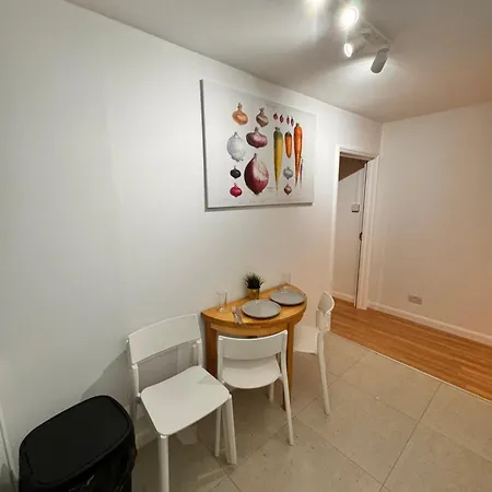 Luxury 2 Bhk In Canary Wharf *