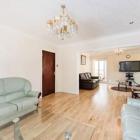 Lovely Detached House