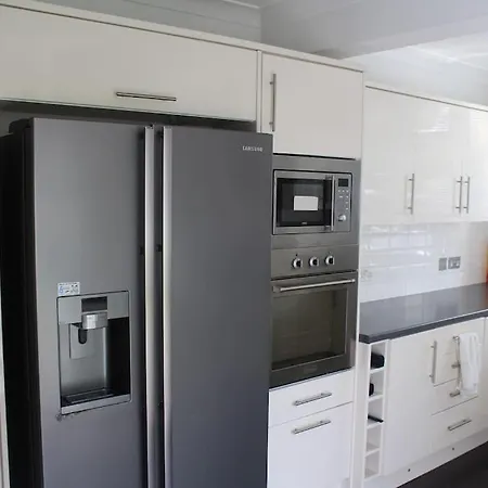 Lovely Detached House * Hendon