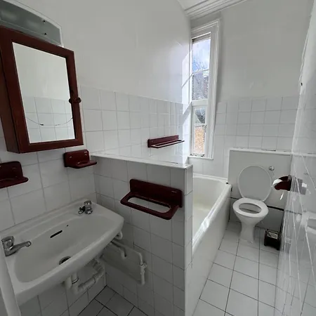 South Kensington Apartment
