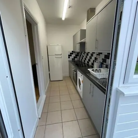 Whole Flat Close To Wembley
