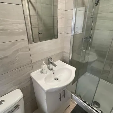 Apartment Whole Flat Close To Wembley *