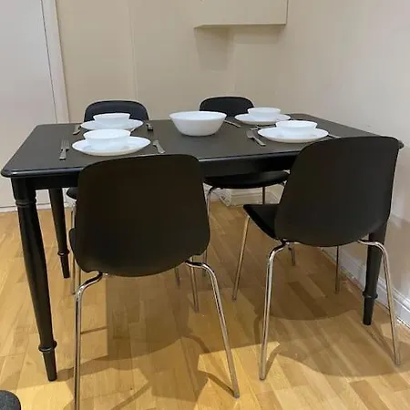 Whole Flat Close To Wembley Apartment Harrow