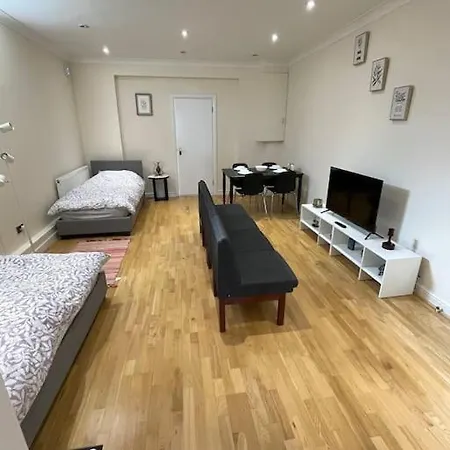 Whole Flat Close To Wembley Apartment Harrow