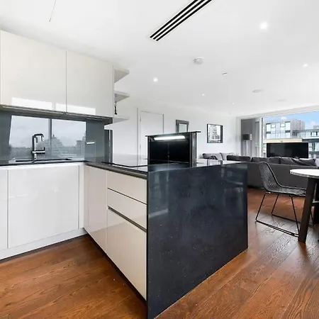 Apartment 2 Bed Riverside London