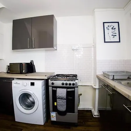 2 Bed Flat With Easy Access To Excel, Central London, City Airport, O2