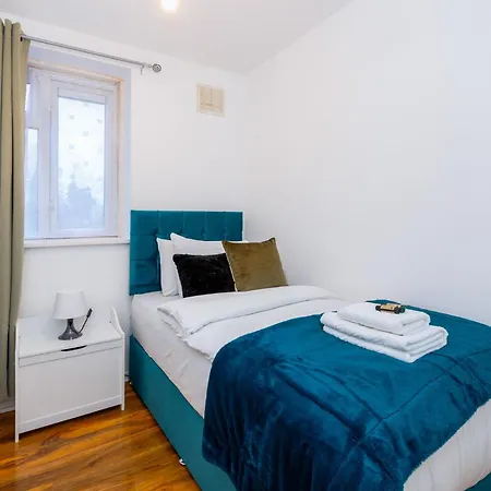 Spacious 3br, 5min Penge St, Crystal Palace Park London
