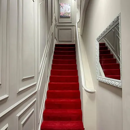 Apartment Flat In