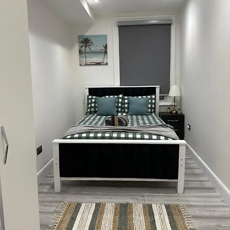 Flat In Apartment London