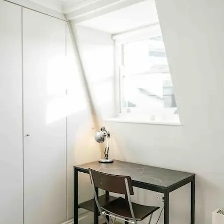 Spacious And Cosy 3brs 5f House In Heart Of Villa *
