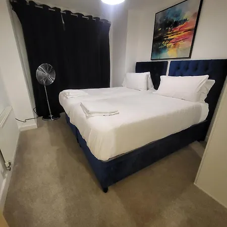 Garland 2 Apartment *