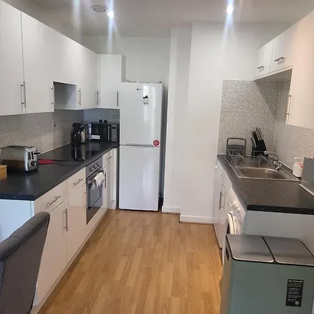 Garland 2 Apartment