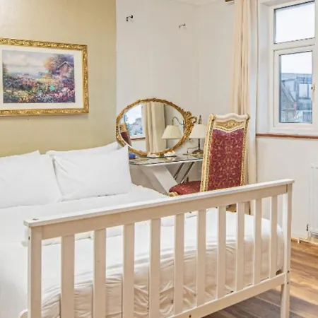 Apartment Shaheen 2 London