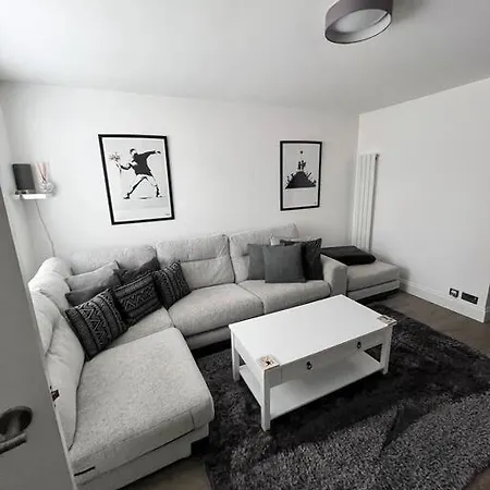 Luxury Ground Floor Maisonette *