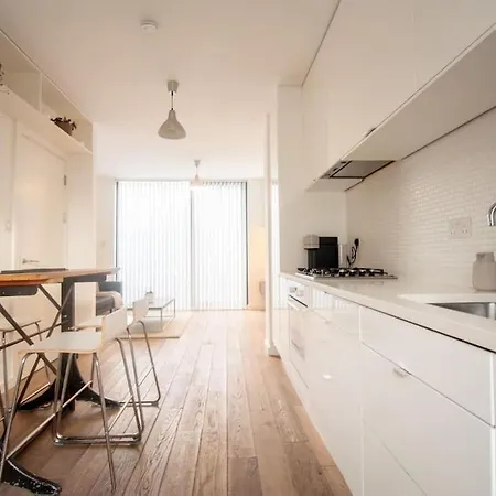 Luxury Townhouse - Hidden Gem Holiday home London